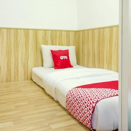 Oyo 90028 Ragula Hotel Johor Bahru Eksteriør billede