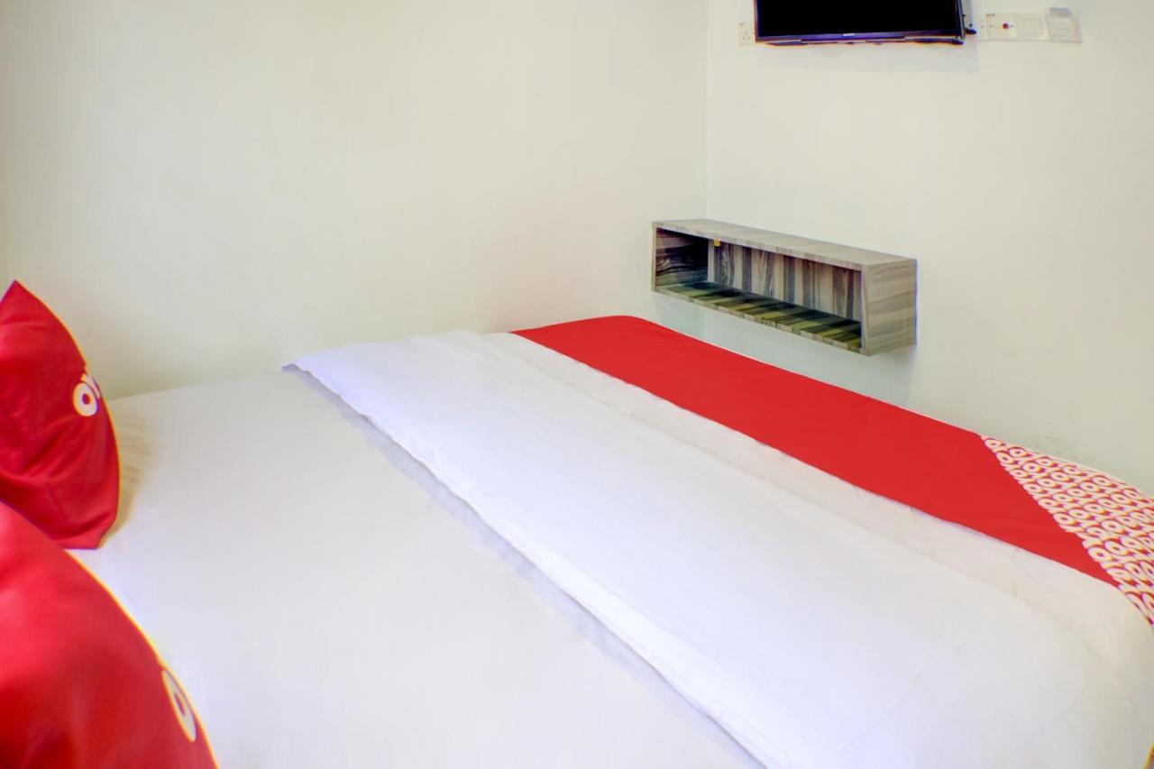 Oyo 90028 Ragula Hotel Johor Bahru Eksteriør billede