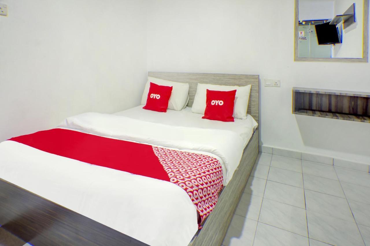 Oyo 90028 Ragula Hotel Johor Bahru Eksteriør billede